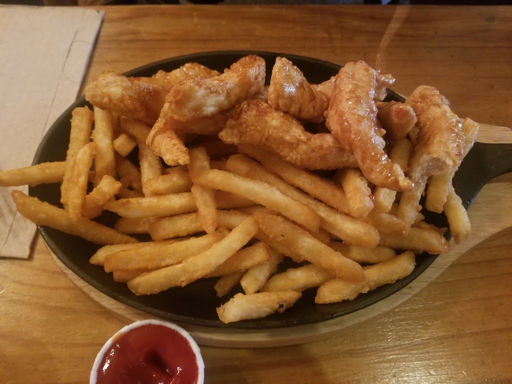 Unidentified Flying Chickens - UFC JH | restaurant | Jackson Heights, 71-22 Roosevelt Avenue, Flushing, NY 11372, USA | 7182056662 OR +1 718-205-6662