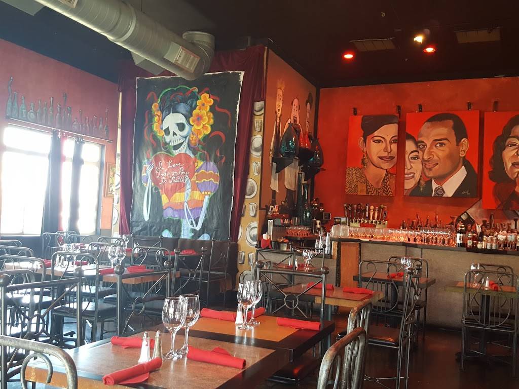 Todo Un Poco | restaurant | 9080 Laguna Main St, Elk Grove, CA 95758, USA | 9166847774 OR +1 916-684-7774