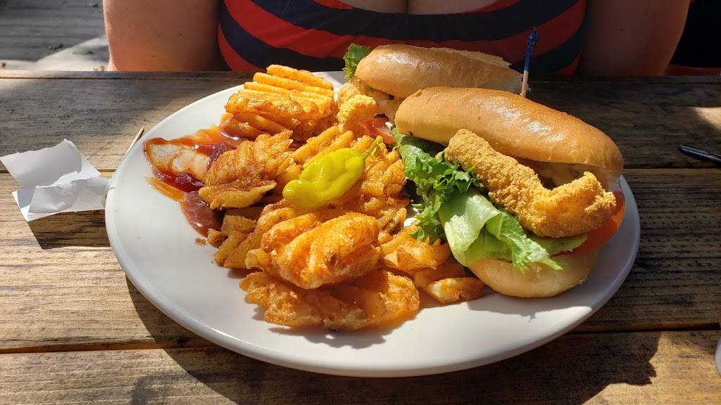 Sassys Red House | restaurant | 708 N College Ave, Fayetteville, AR 72701, USA | 4798566366 OR +1 479-856-6366