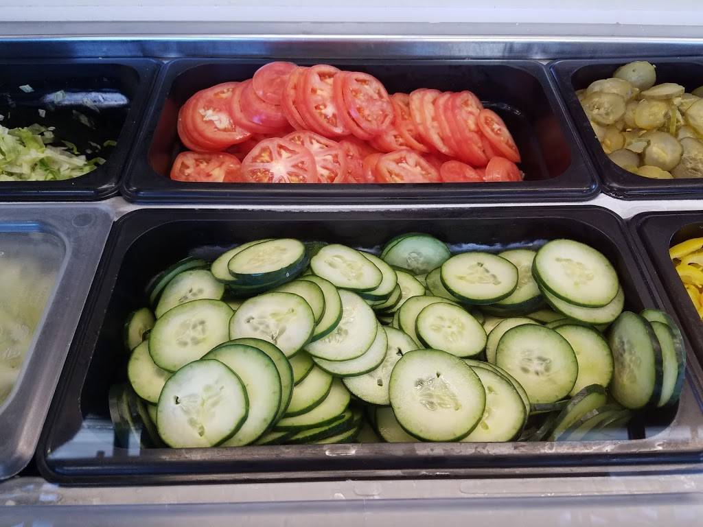 Subway Restaurants | restaurant | 1762 N Clybourn Ave, Chicago, IL 60614, USA | 3123350393 OR +1 312-335-0393