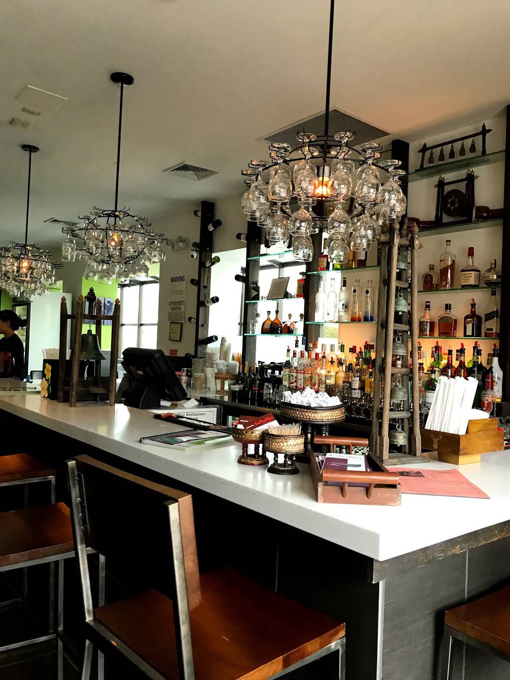 SriPraPhai | restaurant | 280 Hillside Avenue, Williston Park, NY 11596, USA | 5162803779 OR +1 516-280-3779