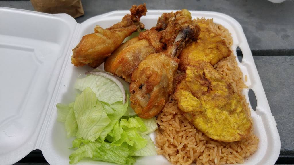 Sous Le Palmier | restaurant | 2038 Rue Lapierre, LaSalle, QC H8N 2S2, Canada | 5145953444 OR +1 514-595-3444