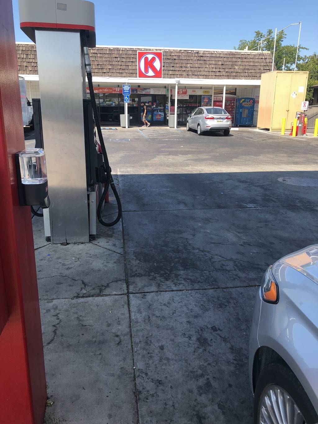 Circle K | meal takeaway | 5555 Hemlock St, Sacramento, CA 95841, USA | 9163318352 OR +1 916-331-8352