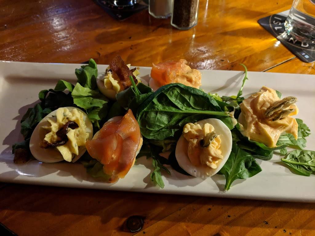 Bradys Public House | restaurant | 5424 Troost Ave, Kansas City, MO 64110, USA | 8164379400 OR +1 816-437-9400