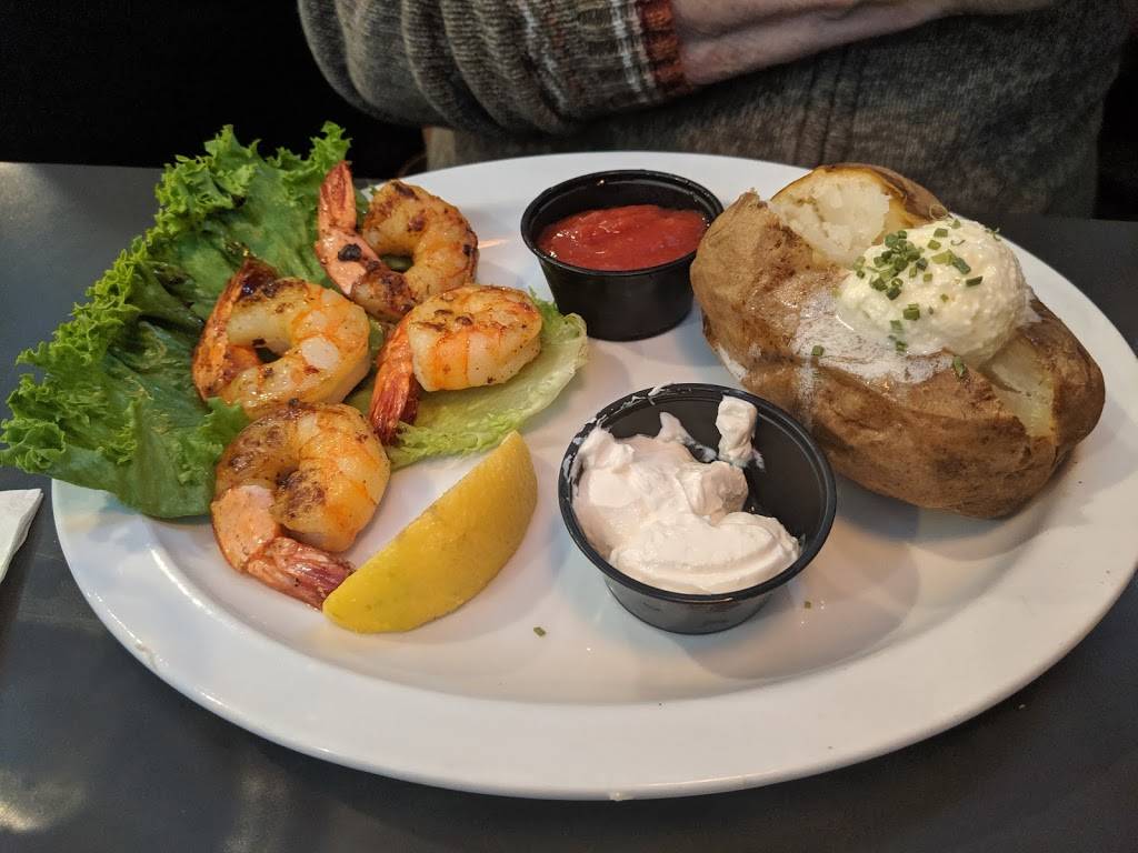 Borderline Grill & Bj’s Bar | restaurant | 2 S State St, Franklin, ID 83237, USA | 2082525978 OR +1 208-252-5978