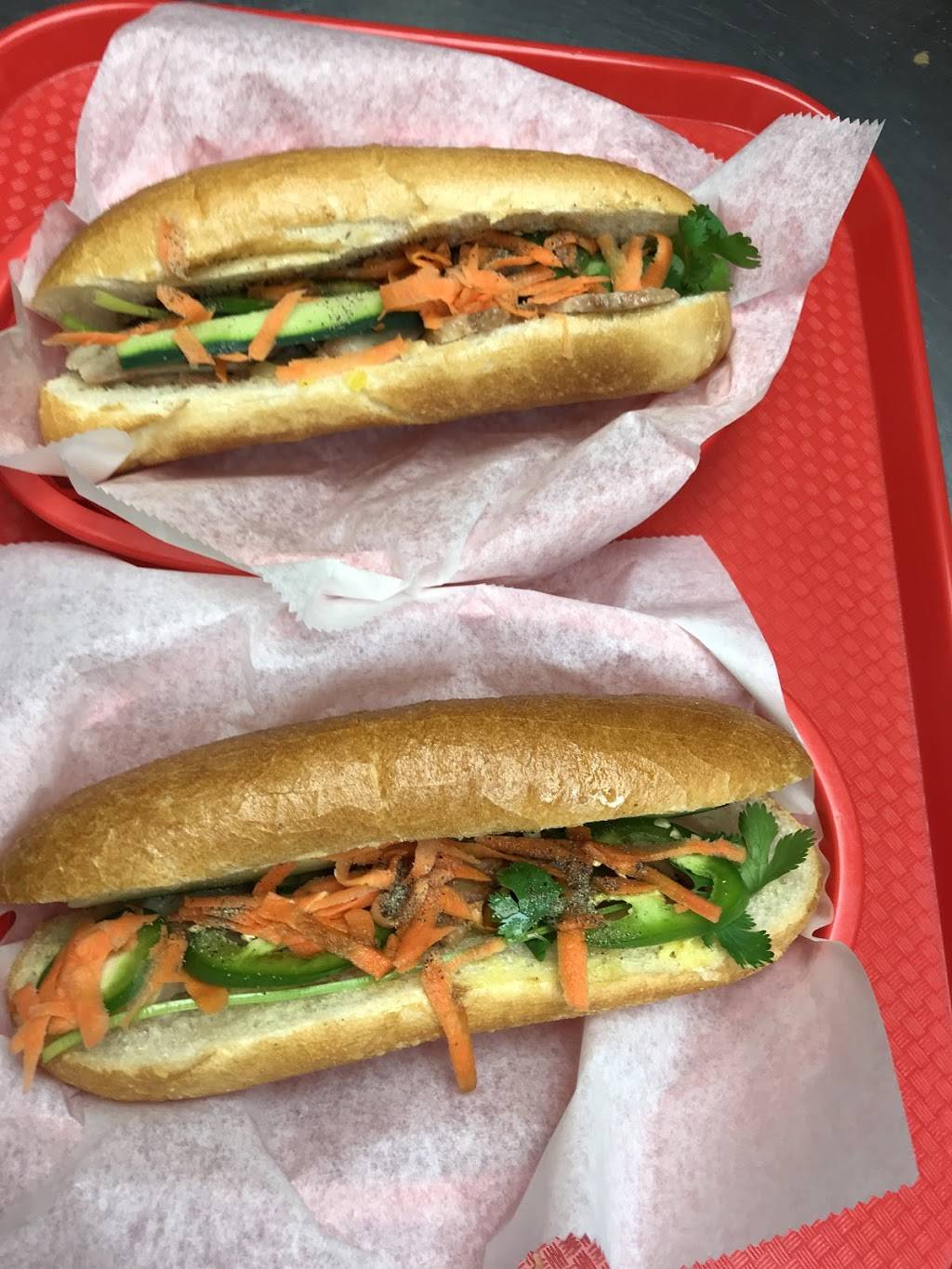 Banh Mi N More Vietnamese Eatery | restaurant | 10520 Northwest Fwy, Houston, TX 77092, USA | 8323013963 OR +1 832-301-3963