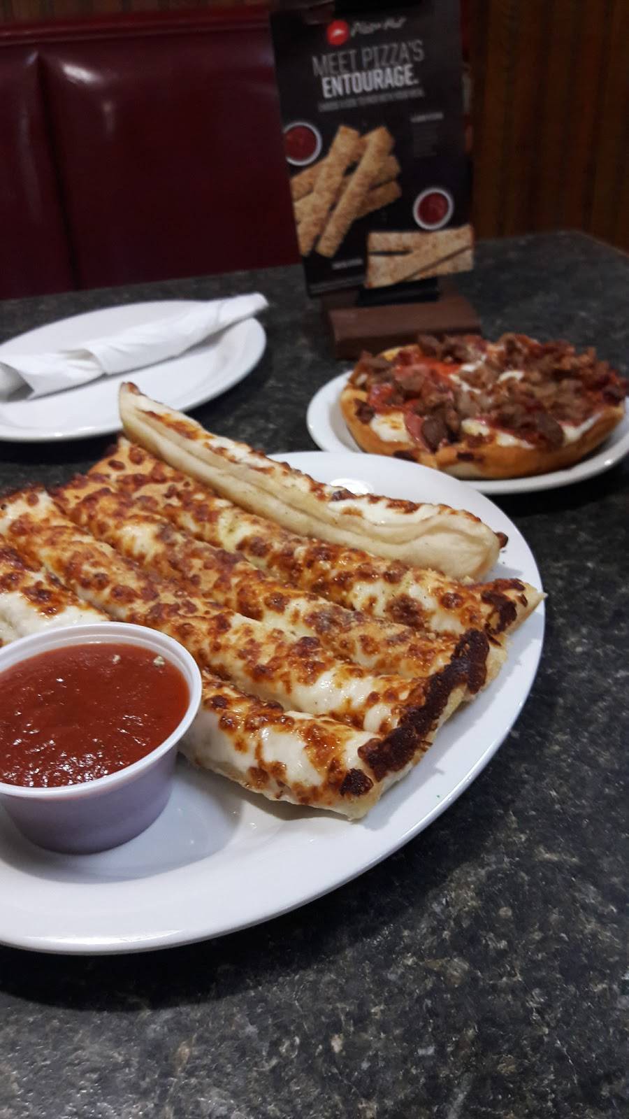 Pizza Hut | meal takeaway | 200 NW LeJeune Rd, Miami, FL 33126, USA | 3054447222 OR +1 305-444-7222