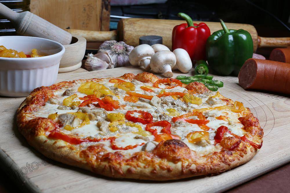 Golden Crust Pizzeria | restaurant | 293 St Laurent Blvd, Ottawa, ON K1K 2Z3, Canada | 6137412323 OR +1 613-741-2323