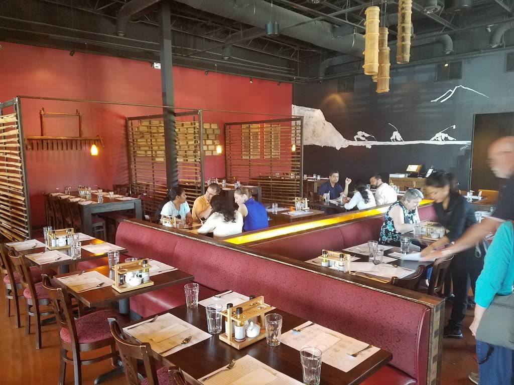 Inchins Bamboo Garden | restaurant | 925 W Royal Ln #140, Irving, TX 75039, USA | 2143777765 OR +1 214-377-7765