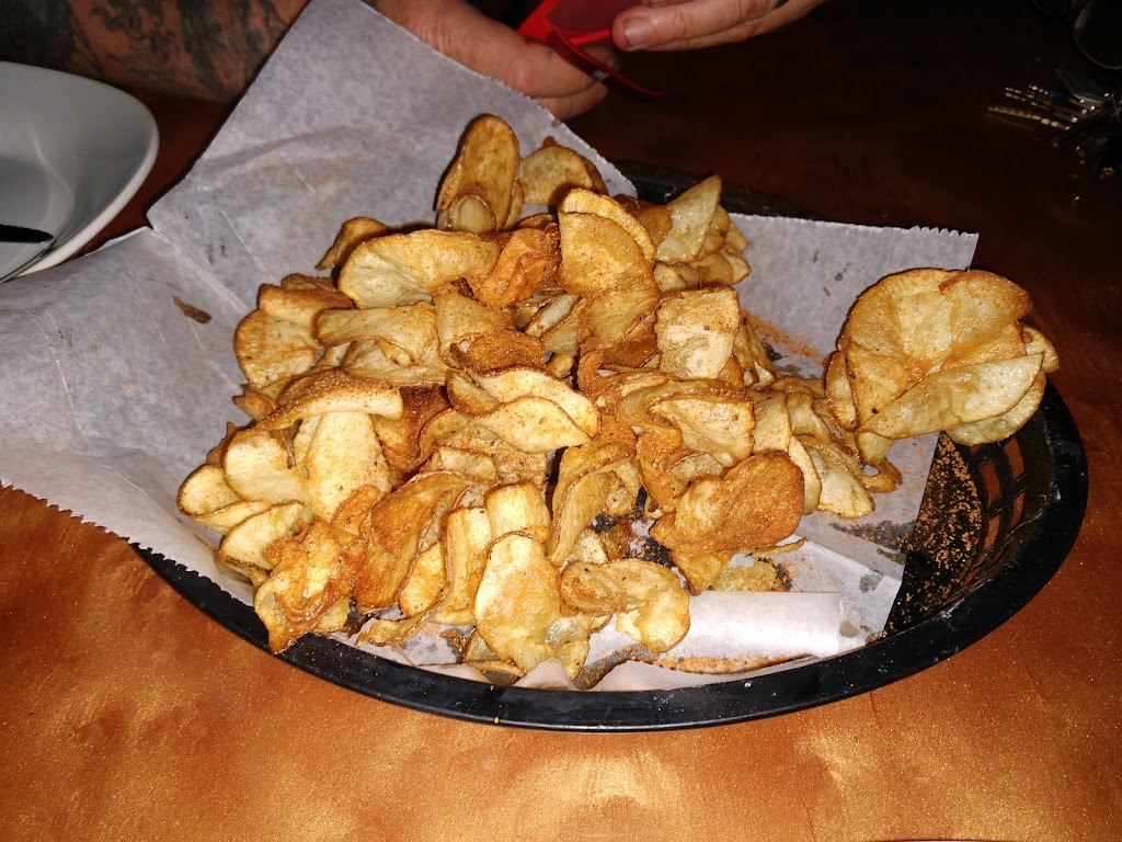 Lyannas Lakeside Bar & Grill | restaurant | 10850 S Cedar Rd, Hinton, OK 73047, USA | 4052846788 OR +1 405-284-6788