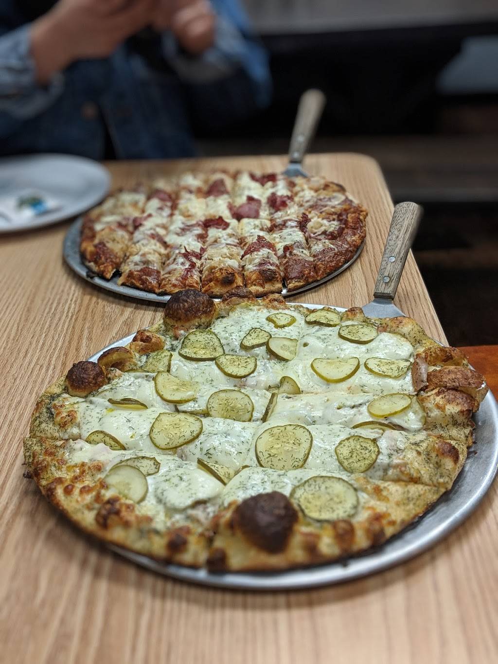 QC Pizza | meal takeaway | 3150 Century Ave N, Mahtomedi, MN 55115, USA | 6517771200 OR +1 651-777-1200