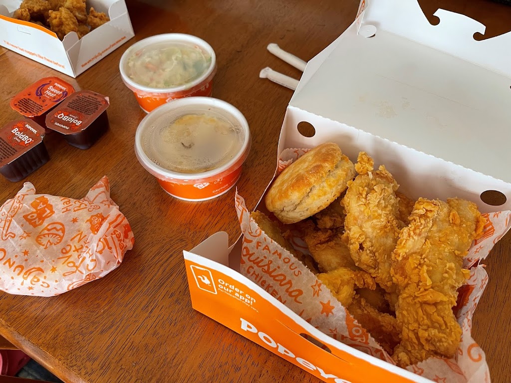 Popeyes Wethersfield | restaurant | 150 Silas Deane Hwy, Wethersfield, CT 06109, USA | 8608698662 OR +1 860-869-8662