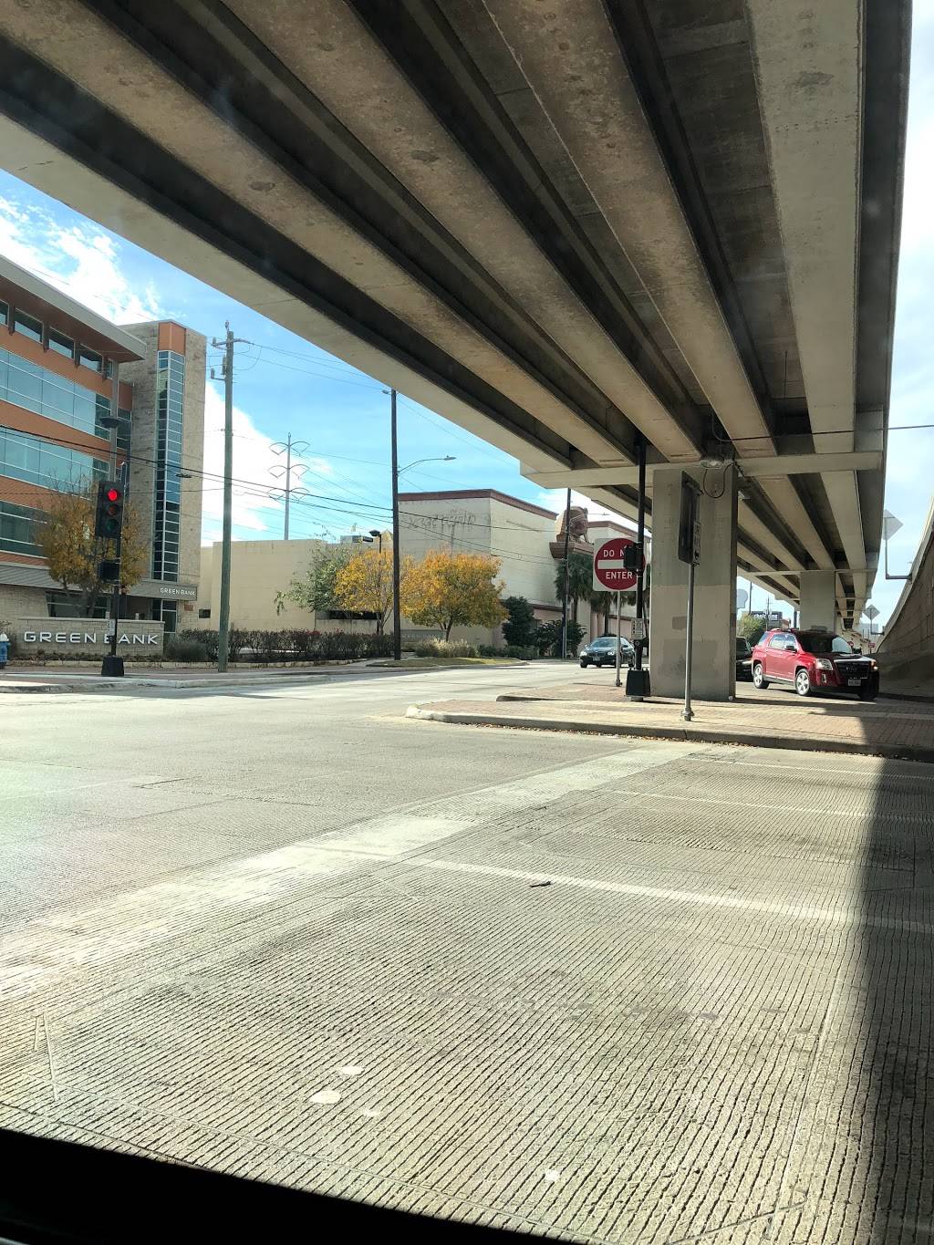 Magic Island | restaurant | 2215 Southwest Fwy, Houston, TX 77098, USA | 7135262442 OR +1 713-526-2442