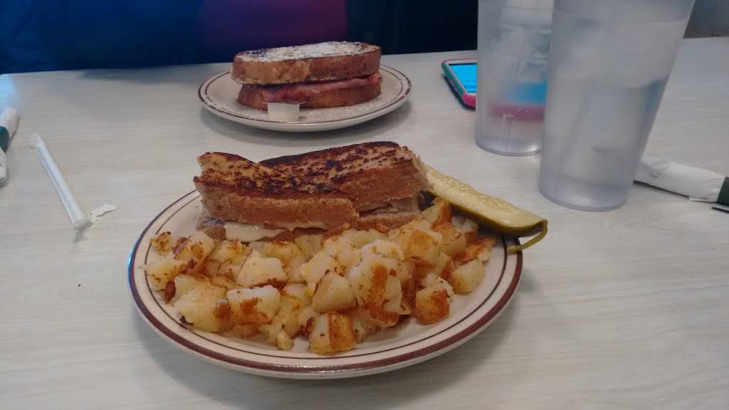 Tammys Bakery And Café | restaurant | 232 E Grand River Rd, Laingsburg, MI 48848, USA | 5176511989 OR +1 517-651-1989