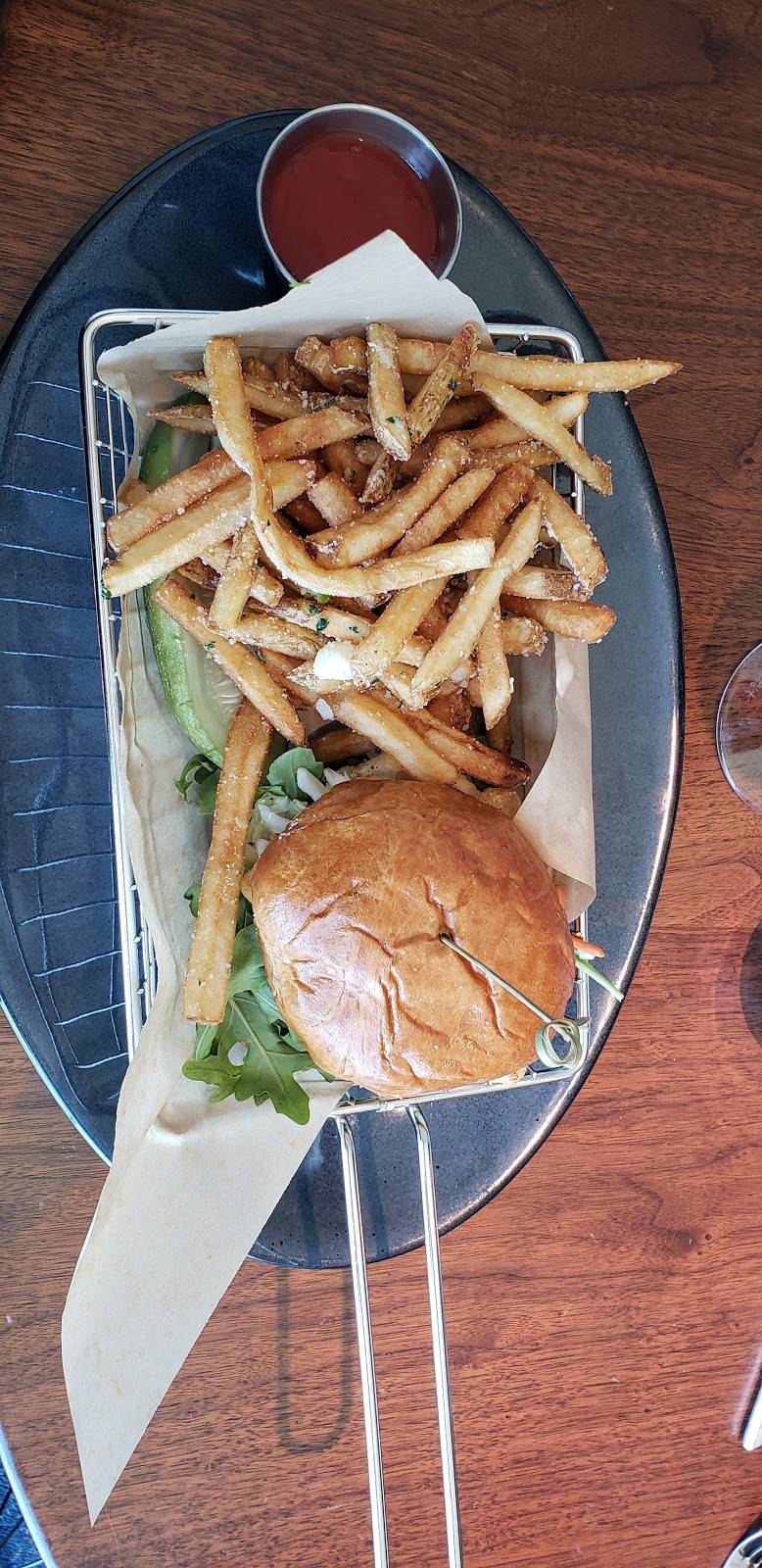 The Tiller Restaurant | restaurant | 591 Shore Rd, Cape Neddick, ME 03902, USA | 2073616277 OR +1 207-361-6277