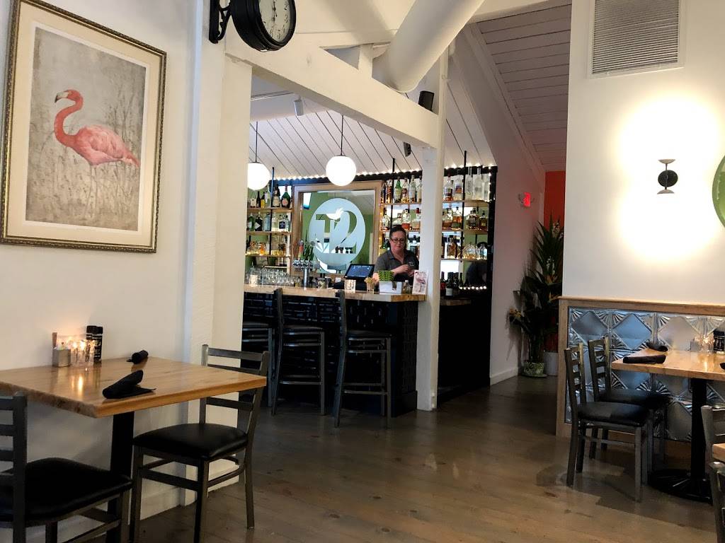 Traders 2 | restaurant | 2340 Periwinkle Way, Sanibel, FL 33957, USA | 2395588919 OR +1 239-558-8919