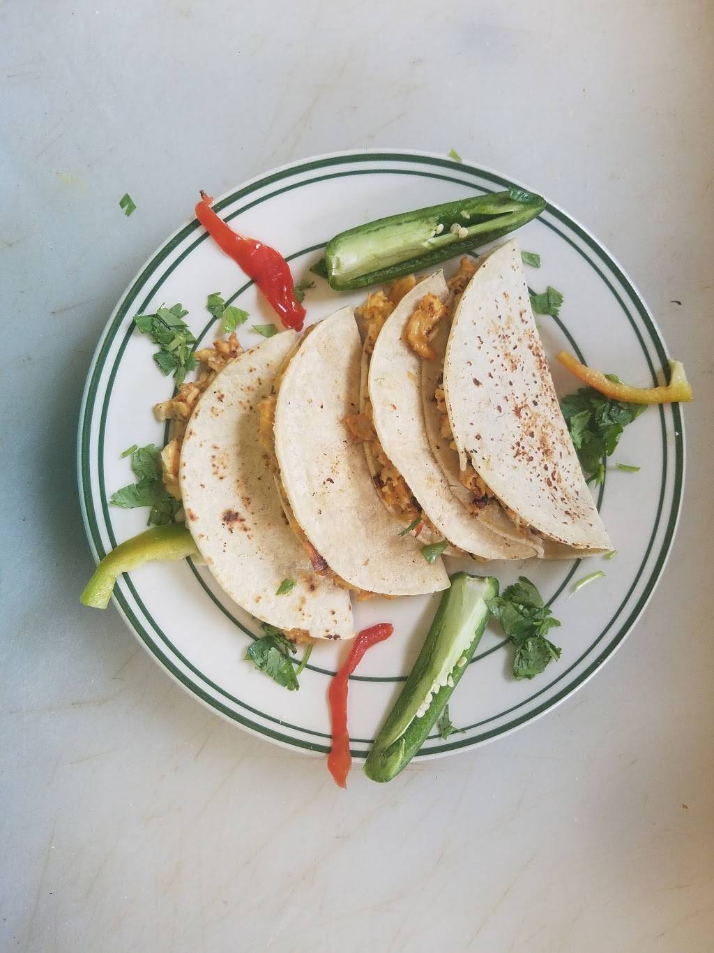 Corinteño restaurante | restaurant | 147 Malvern St, Newark, NJ 07105, USA | 8622377210 OR +1 862-237-7210