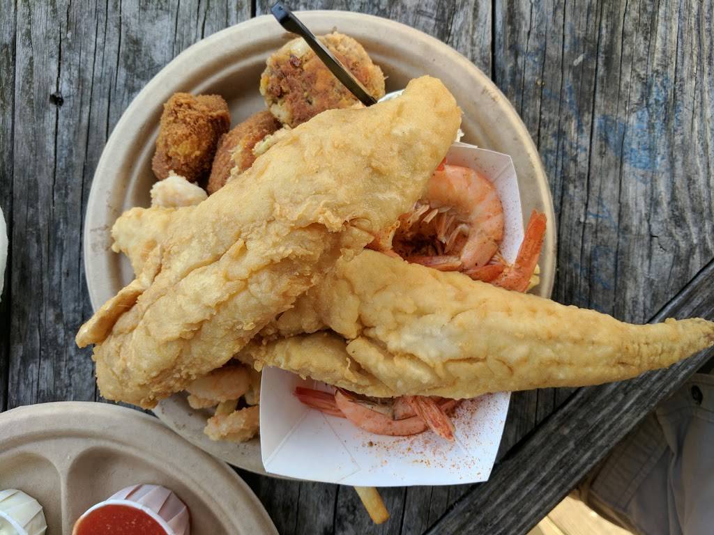 Bowens Island Restaurant | restaurant | 1870 Bowens Island Rd, Charleston, SC 29412, USA | 8437952757 OR +1 843-795-2757