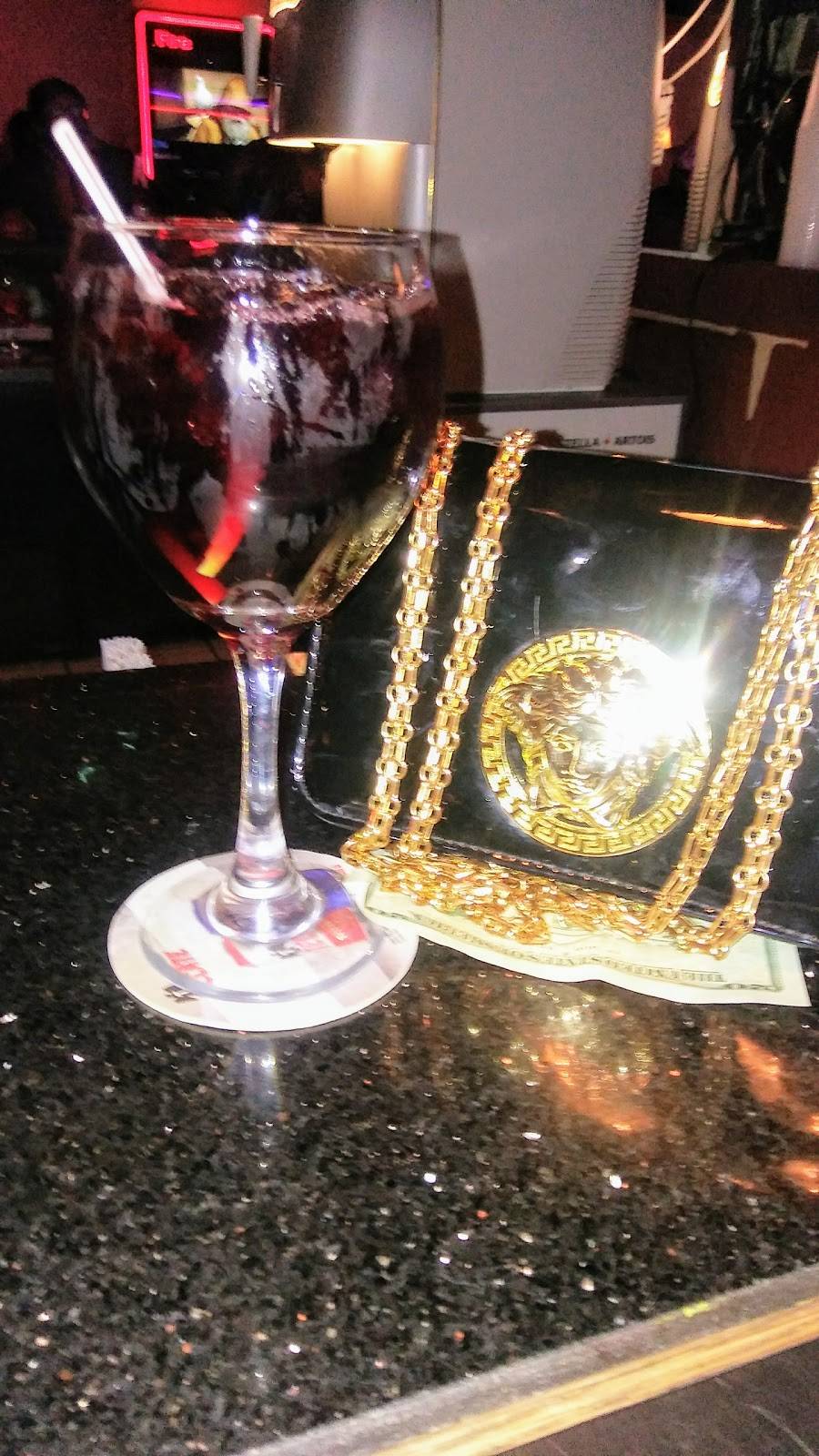 Charley Bs Bar & Grill | restaurant | 4948 N Broad St, Philadelphia, PA 19141, USA | 2154556161 OR +1 215-455-6161