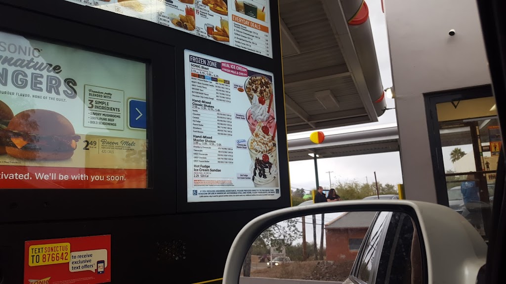 Sonic Drive-In | restaurant | 3800 N 1st Ave, Tucson, AZ 85719, USA | 5208884769 OR +1 520-888-4769