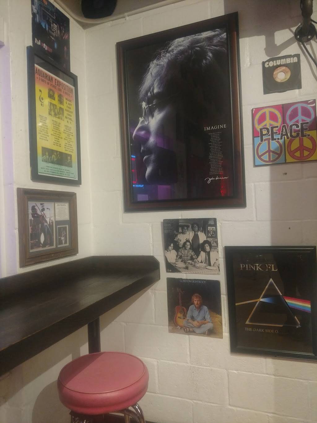 Daves Cosmic Subs | restaurant | 38233 Glenn Ave, Willoughby, OH 44094, USA | 4409548064 OR +1 440-954-8064