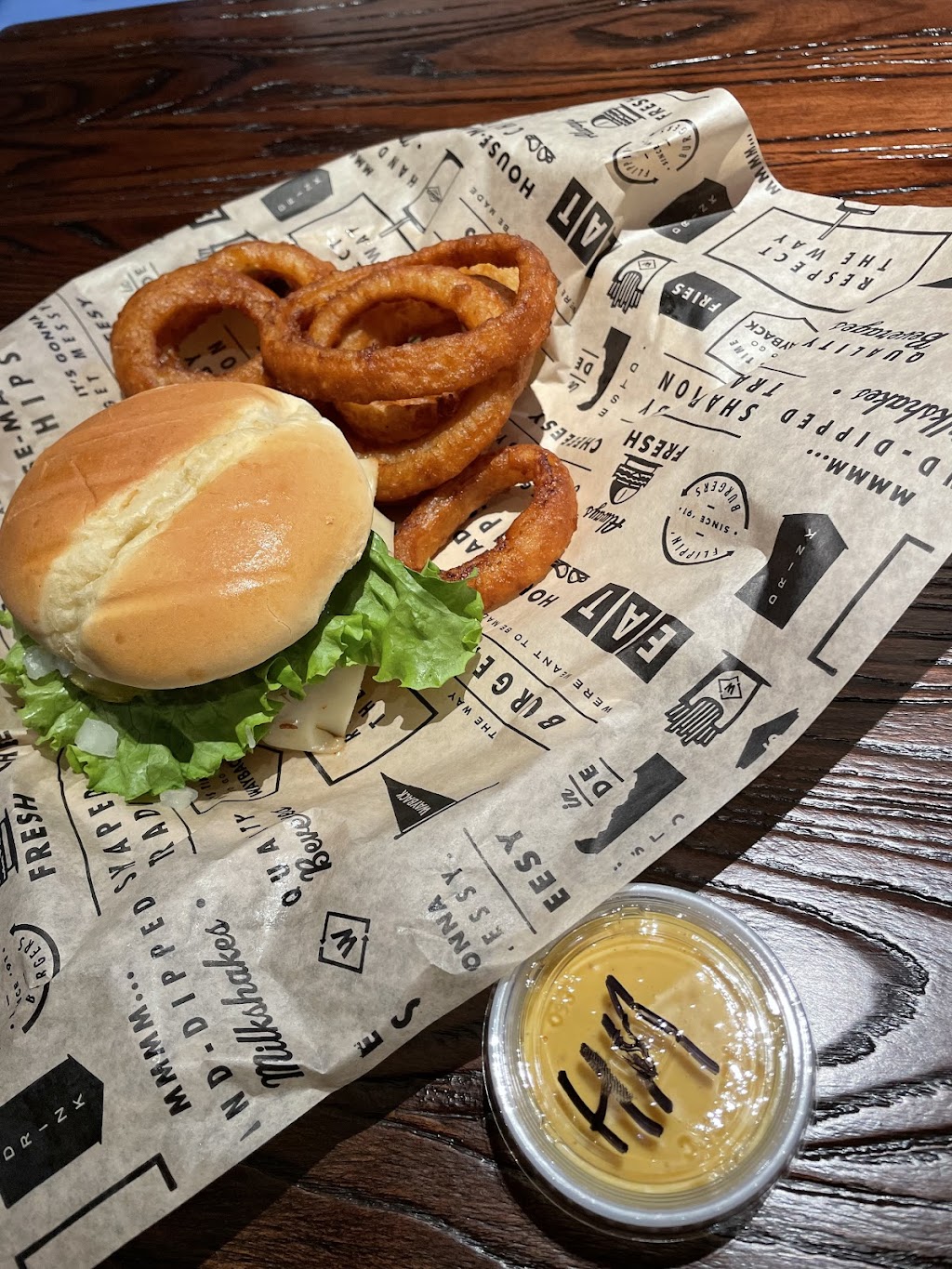 Wayback Burgers | restaurant | 2425 75th St, Darien, IL 60561, USA | 6304427153 OR +1 630-442-7153