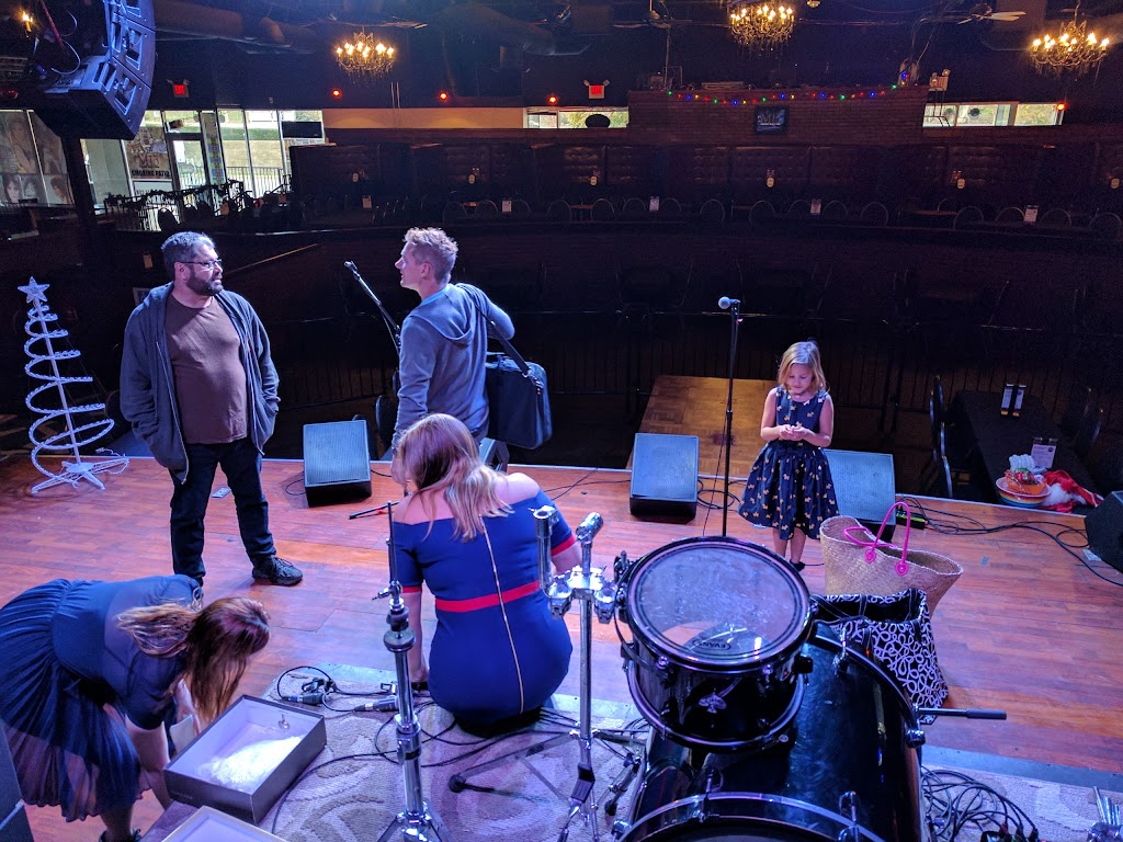 M15 Concert Bar & Grill | restaurant | 9022 Pulsar Ct, Corona, CA 92883, USA | 9512004465 OR +1 951-200-4465