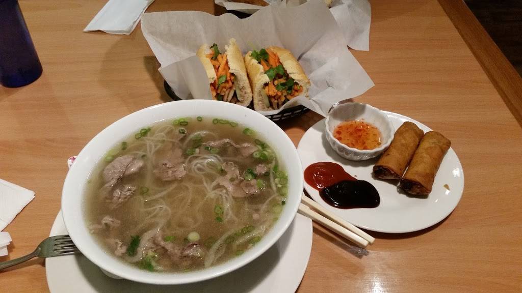 Pho Le’s Noodles & Sandwiches | restaurant | 6540 E Central Ave, Wichita, KS 67206, USA | 3162952883 OR +1 316-295-2883