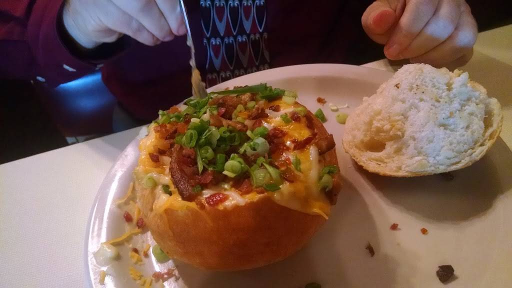 Feed Mill Restaurant & Pizza | restaurant | 721 N Market St, Felicity, OH 45120, USA | 5138763306 OR +1 513-876-3306