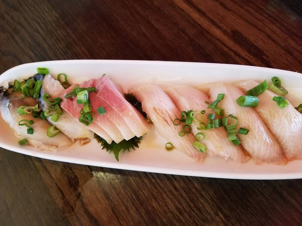 Maru Maki Sushi | restaurant | 745 E Broadway, Long Beach, CA 90802, USA | 5624351847 OR +1 562-435-1847