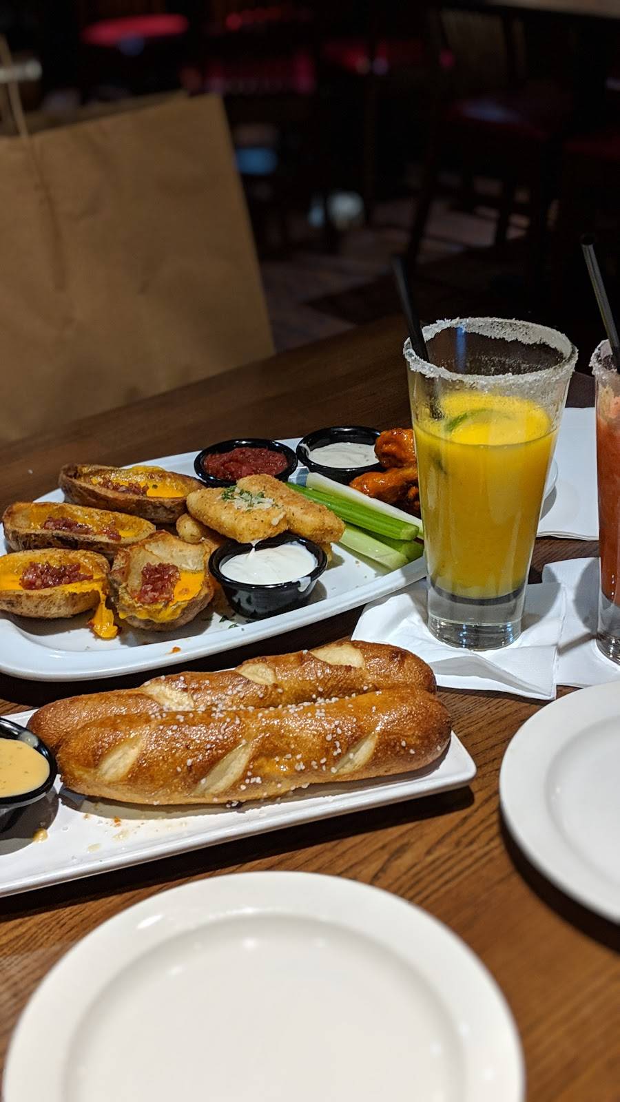 TGI Fridays | restaurant | 4730 Grape Rd, Mishawaka, IN 46545, USA | 5742718443 OR +1 574-271-8443