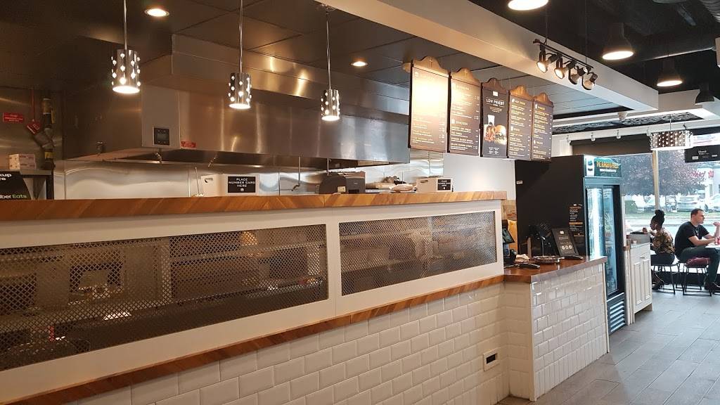 The Burgers Priest | restaurant | 860 York Mills Rd Unit 2, North York, ON M3B 1Y4, Canada | 4167921400 OR +1 416-792-1400