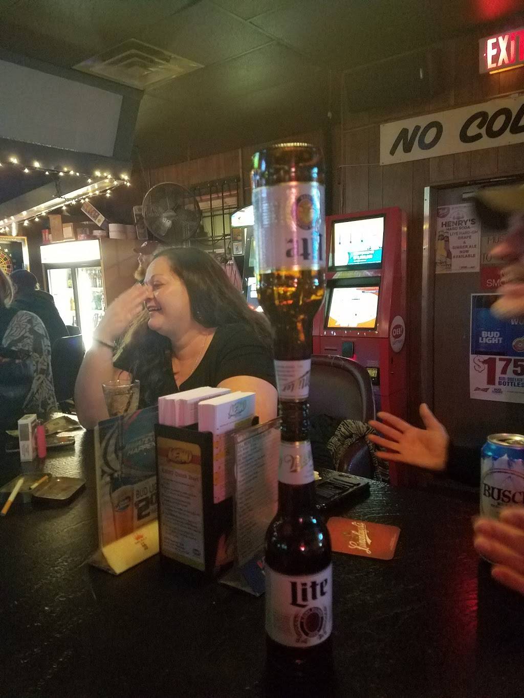 Daffys Thirsty Duck | restaurant | 5134 Lewis Ave, Toledo, OH 43612, USA | 4194762122 OR +1 419-476-2122