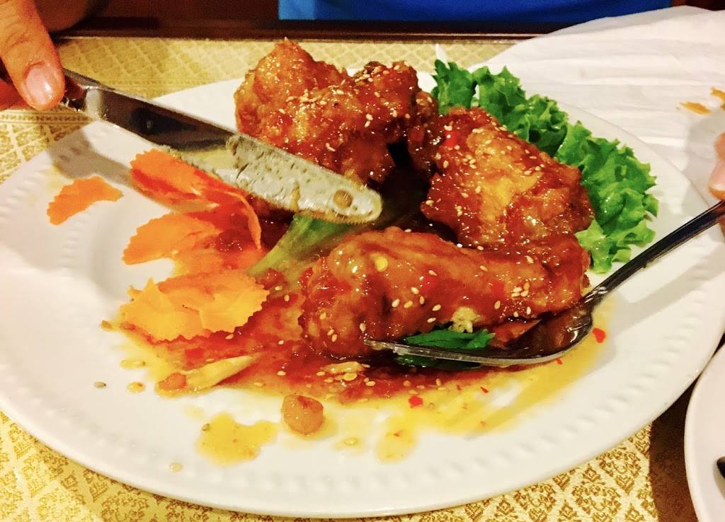 Thunwa Thai | restaurant | 10 S Commerce Ave, Front Royal, VA 22630, USA | 5406310616 OR +1 540-631-0616