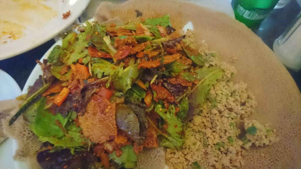 EYO Restaurant and Sports Bar | restaurant | 3821 S George Mason Dr, Baileys Crossroads, VA 22041, USA | 7039333084 OR +1 703-933-3084