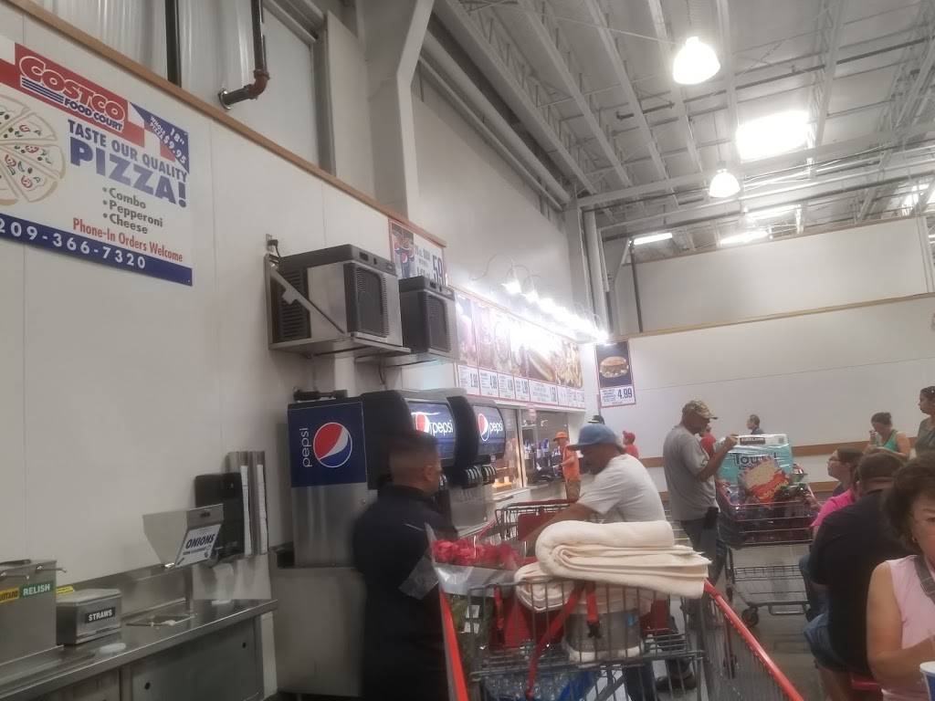 Costco Food Court | meal takeaway | 2680 Reynolds Ranch Pkwy, Lodi, CA 95240, USA | 2093667320 OR +1 209-366-7320