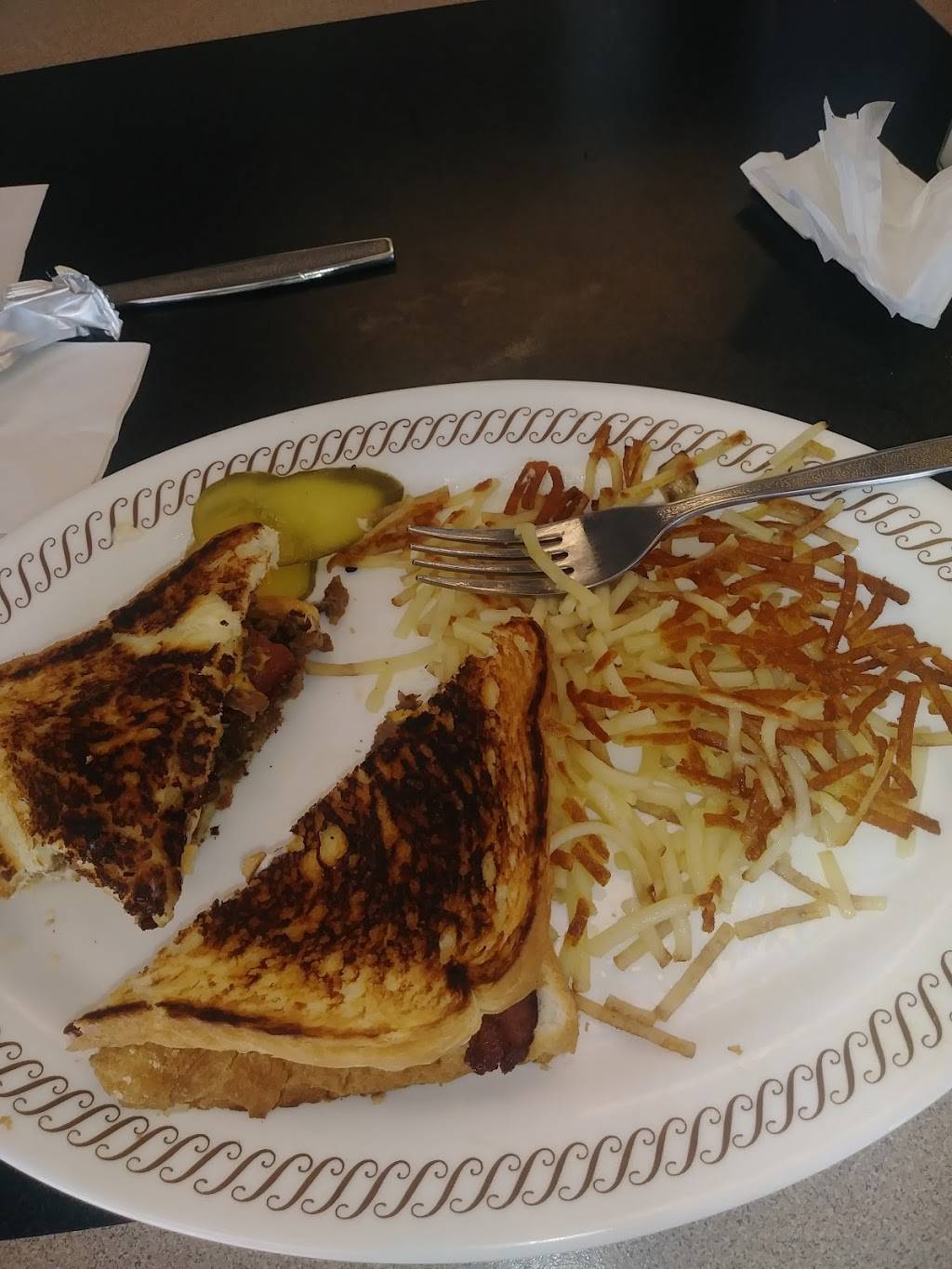 Waffle House | meal takeaway | 2147 W Pinhook Rd, Lafayette, LA 70508, USA | 3372611125 OR +1 337-261-1125
