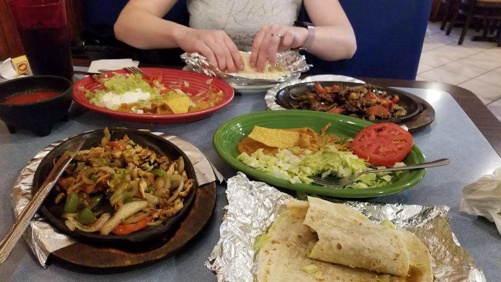 Fiesta Time Mexican Grill | restaurant | 11320 Maple Brook Dr, Louisville, KY 40241, USA | 5024259144 OR +1 502-425-9144