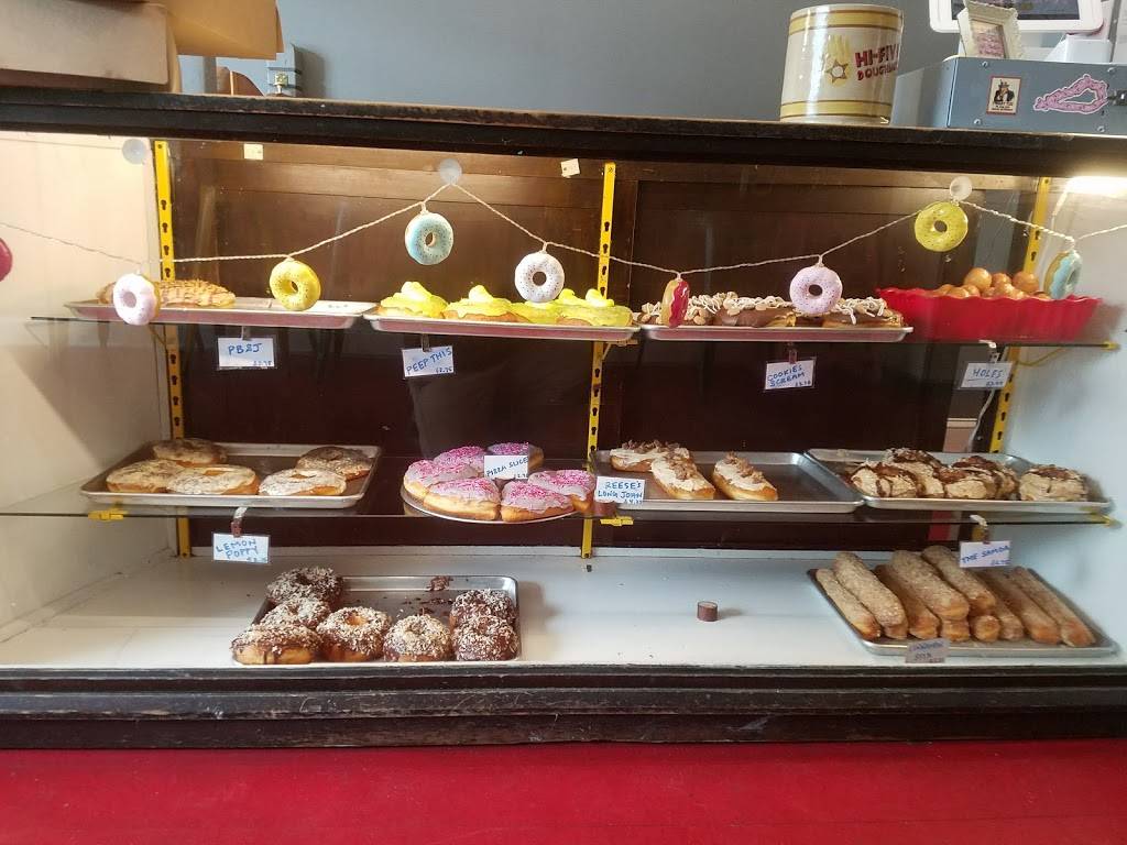 Hi-Five Doughnuts | restaurant | 1011 E Main St, Louisville, KY 40206, USA | 5024095584 OR +1 502-409-5584