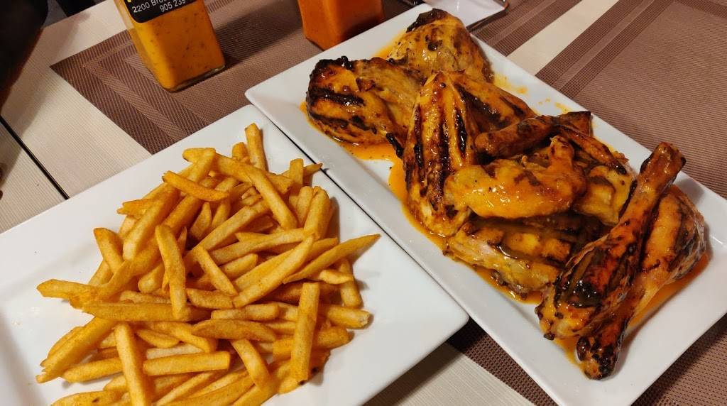 Chick Fiesta | restaurant | 2200 Brock Rd C4, Pickering, ON L1X 2R2, Canada | 9052394040 OR +1 905-239-4040