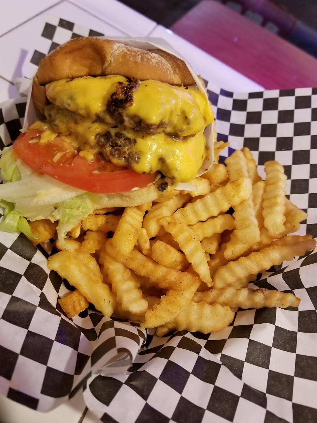 Daddy O’s Rockin Cafe | restaurant | 228 N 2nd Ave, Upland, CA 91786, USA | 9098161950 OR +1 909-816-1950