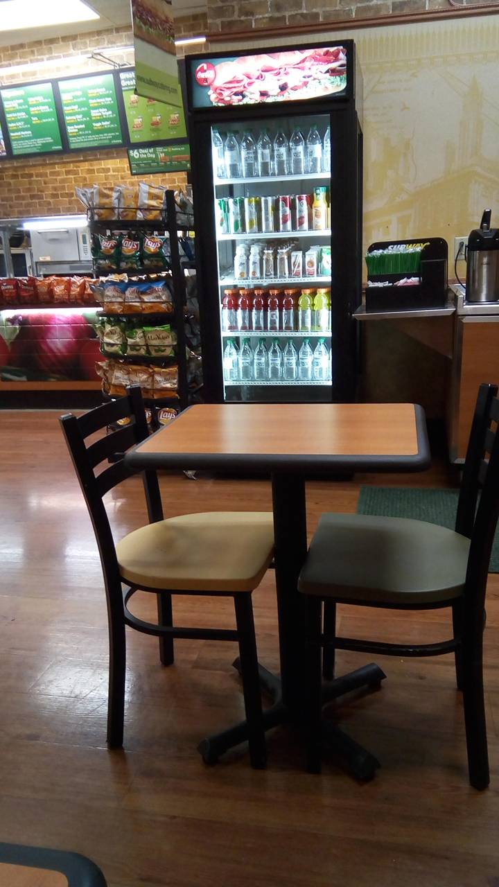 Subway | meal takeaway | 1486 Dike Access Rd, Woodland, WA 98674, USA | 3602251211 OR +1 360-225-1211