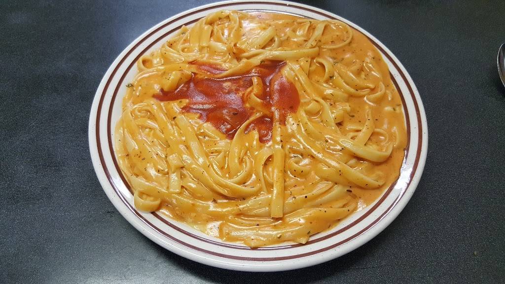 Smileys | restaurant | 27 Lincoln Way E, Massillon, OH 44646, USA | 3308323388 OR +1 330-832-3388