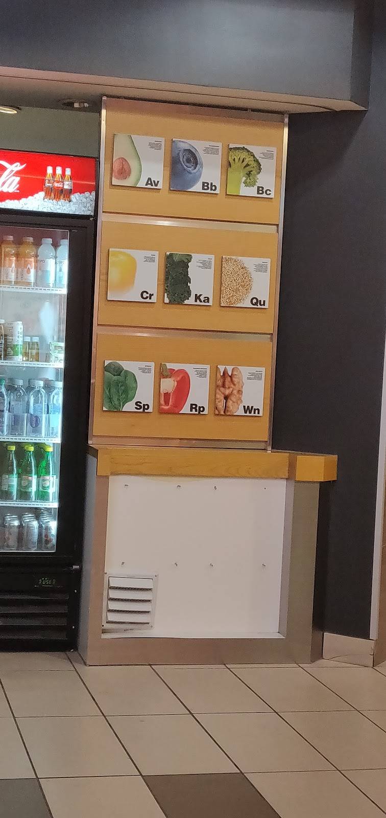 Freshii | restaurant | 2300 Yonge St, Toronto, ON M4P 2W6, Canada | 4164862301 OR +1 416-486-2301