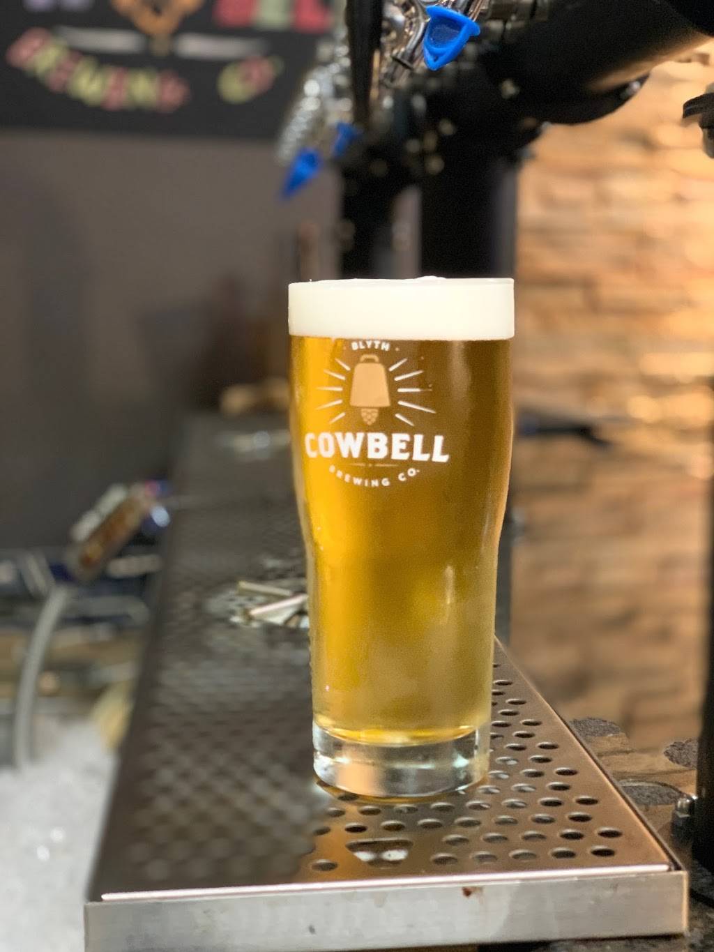 Gus Social - Bistro & Bar | restaurant | 120 St Andrew St W, Fergus, ON N1M 1L4, Canada | 5198432688 OR +1 519-843-2688