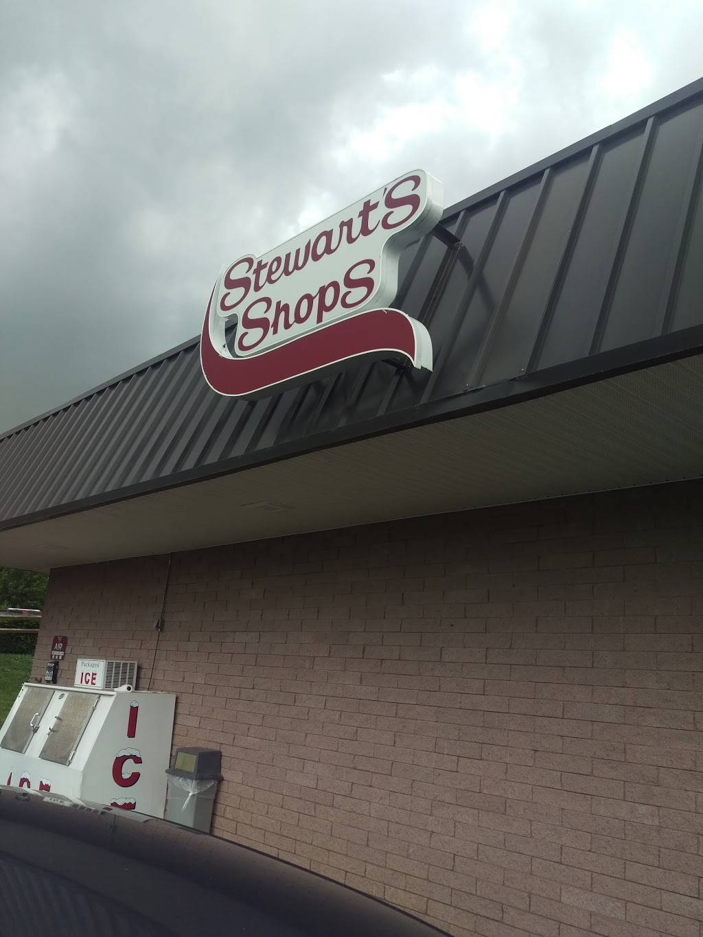 Stewarts Shops | meal takeaway | 3 Lake St, Stamford, NY 12167, USA | 6076523516 OR +1 607-652-3516