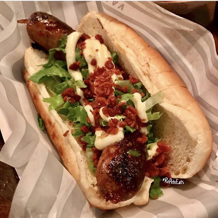 The Vanguard | restaurant | 2659 S Kinnickinnic Ave, Milwaukee, WI 53207, USA | 4145393593 OR +1 414-539-3593