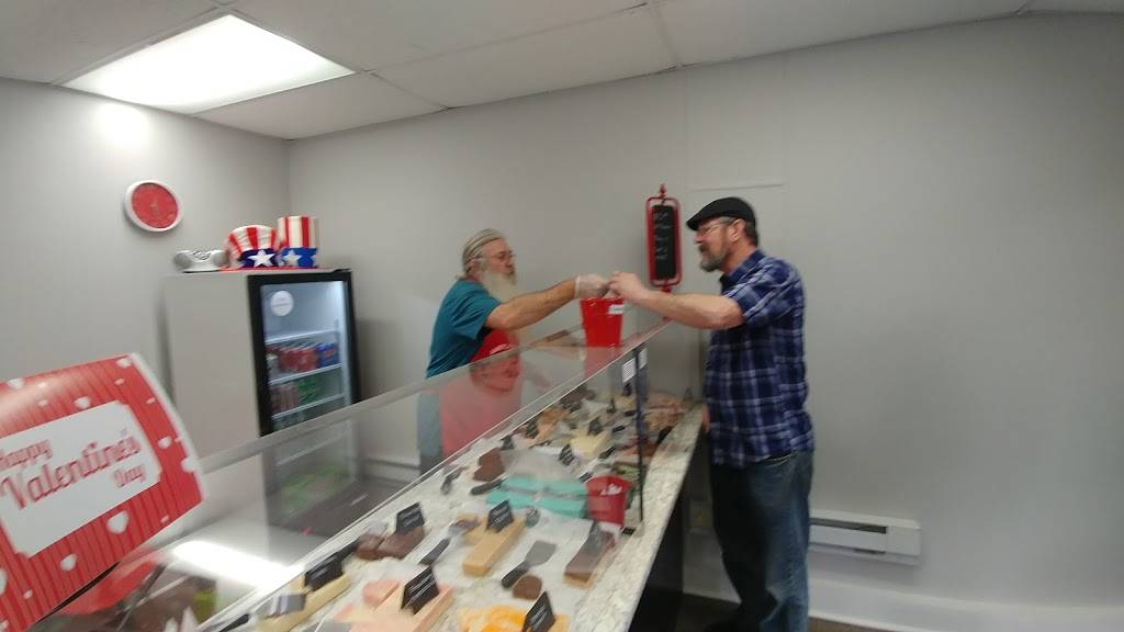 Americas Fudge Shop | restaurant | 155 E Main St, Forest City, NC 28043, USA | 8284472041 OR +1 828-447-2041