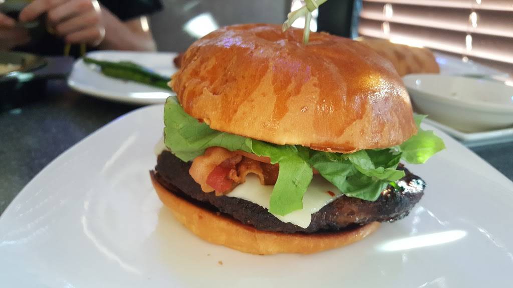 Rachels | restaurant | 754 N Van Dyke Rd, Bad Axe, MI 48413, USA | 9892695000 OR +1 989-269-5000