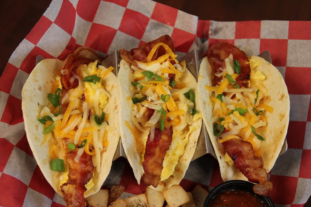 Top Dawg Tavern - Hilton Head | restaurant | 13 Harbourside Lane Building #2, Unit CD, Hilton Head Island, SC 29928, USA | 8437855600 OR +1 843-785-5600